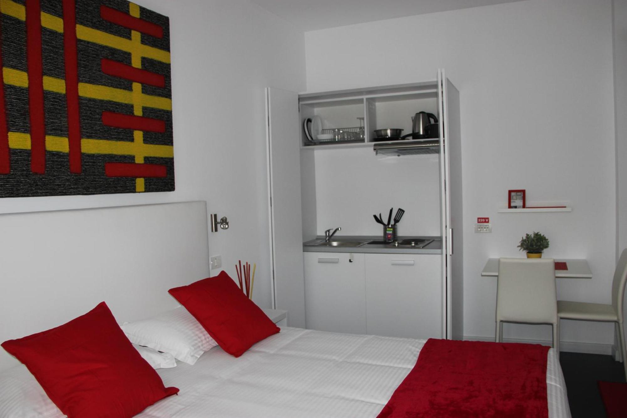Living Aparthotel Bukarest Zimmer foto